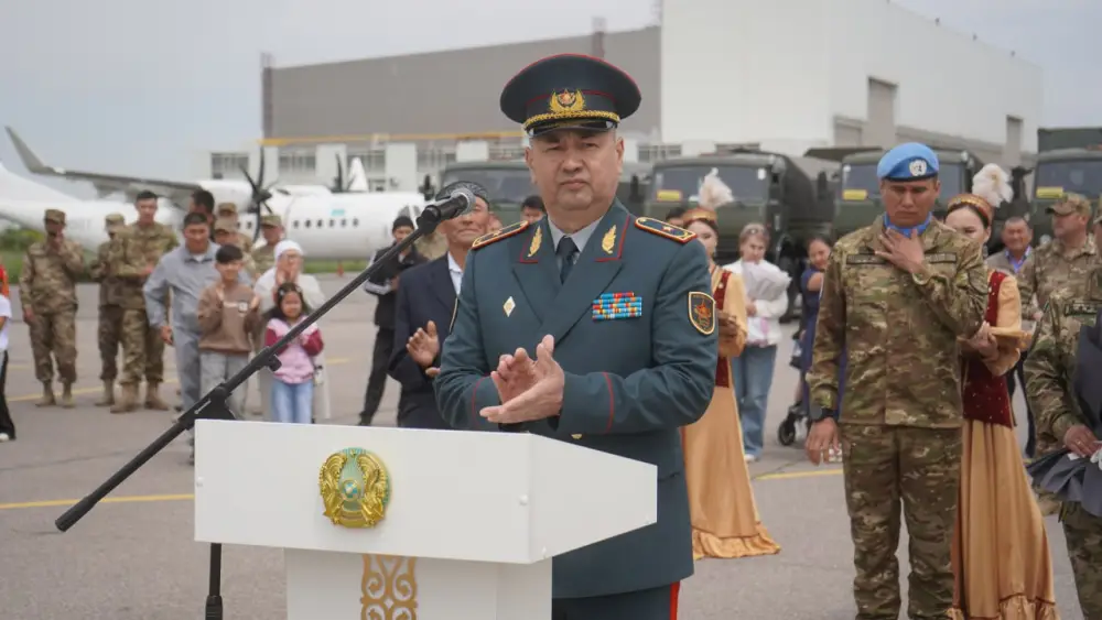 В Алматы торжественно встретили военнослужащих второго контингента Казахстана, завершивших службу на Голанских высотах Атырау