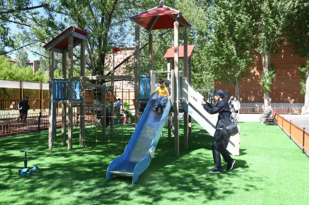 Современный двор с workout-зоной открыли в Алматинском районе Астаны (2)
