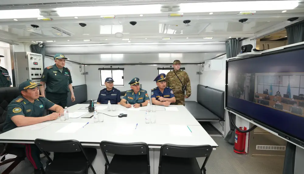 Министр Чингис Аринов участвует в учениях по эвакуации при землетрясении в Таджикистане Атырау