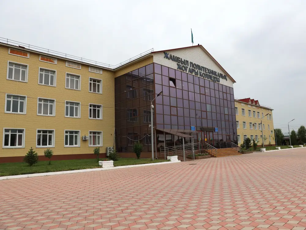В Жамбылской области зажглась звезда искусственного интеллекта: открытие лаборатории 'Академия ИИ-инноваций' Атырау