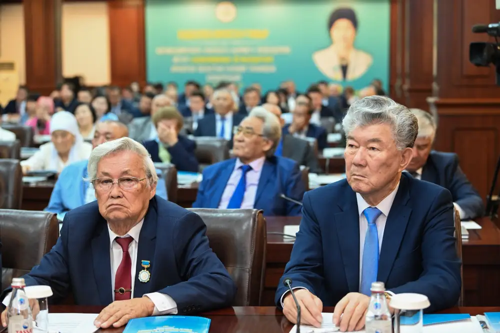 Конференция 80-летие Алмагуль Божановой Кызылординская область Атырау