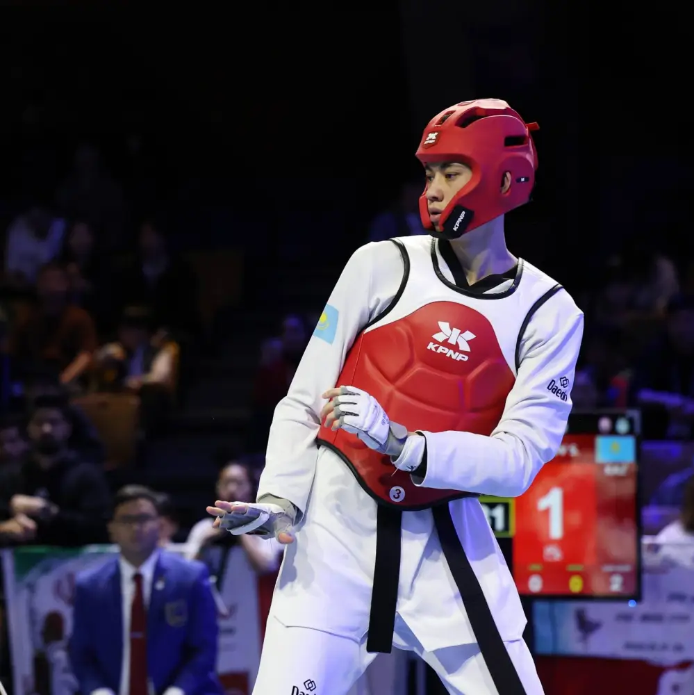 Самирхон Абабакиров завоевал бронзовую медаль на чемпионате Азии по таеквондо Атырау