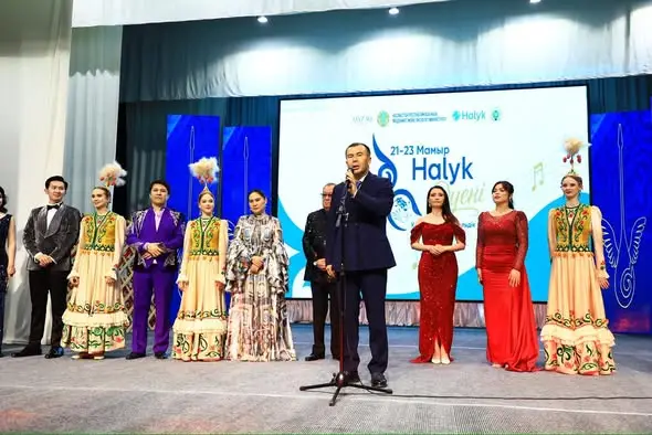 ТУРКЕСТАН: ЗВУКИ «ХАЛЫҚ ӘУЕНІ» ЗАВЕРШИЛИ СВОЙ ПУТЬ, УНЕСЯ С СЦЕНЫ ДУХ НАРОДА Атырау