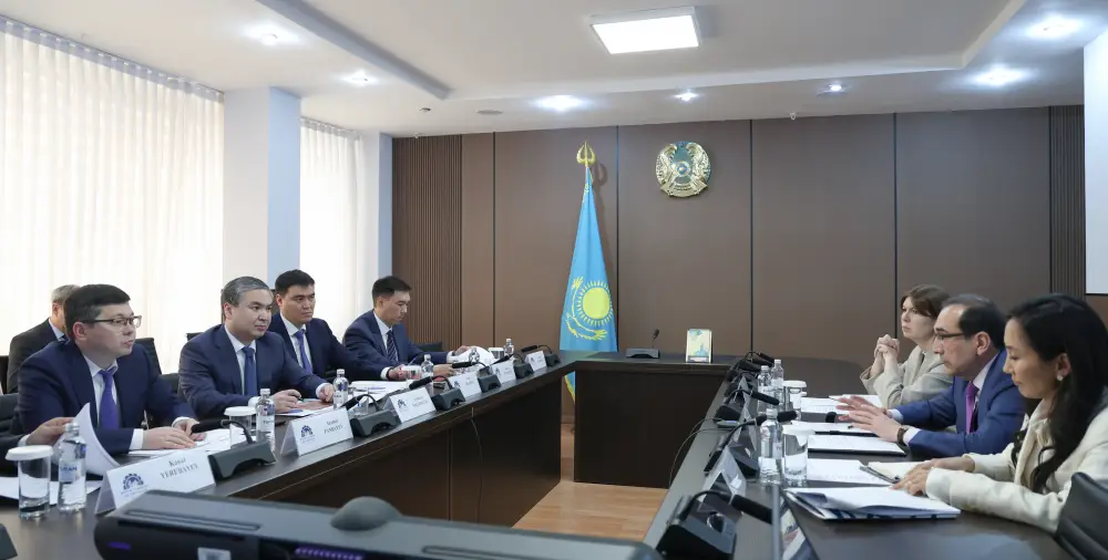 Разговор Ерсайына Нагаспаева с представителем Всемирного банка: новые горизонты для горнорудного сектора Казахстана Атырау
