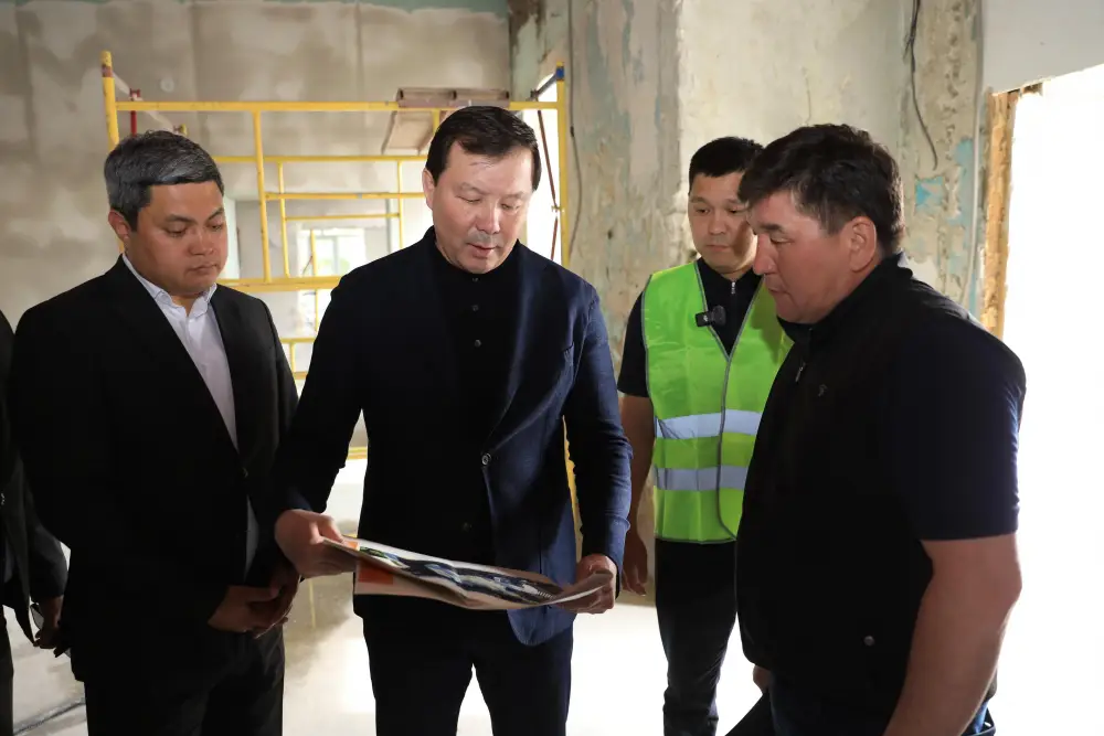 В Эмбе идет реконструкция железнодорожного вокзала (2)
