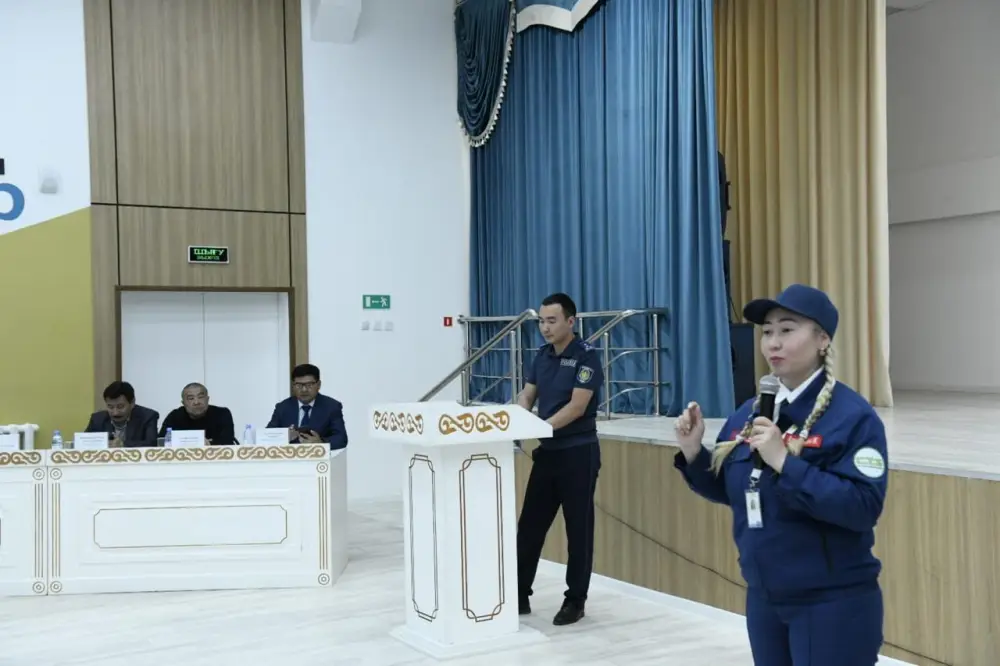 профилактическая акция безопасное поведение школьников правила дорожного движения общественный транспорт Атырау