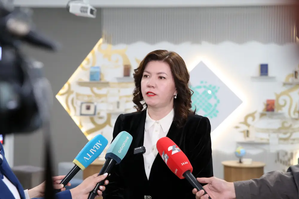 Министр просвещения Жулдыз Сулейменова приняла участие в открытии нового здания «Абай мектебі» в Алматы (5)