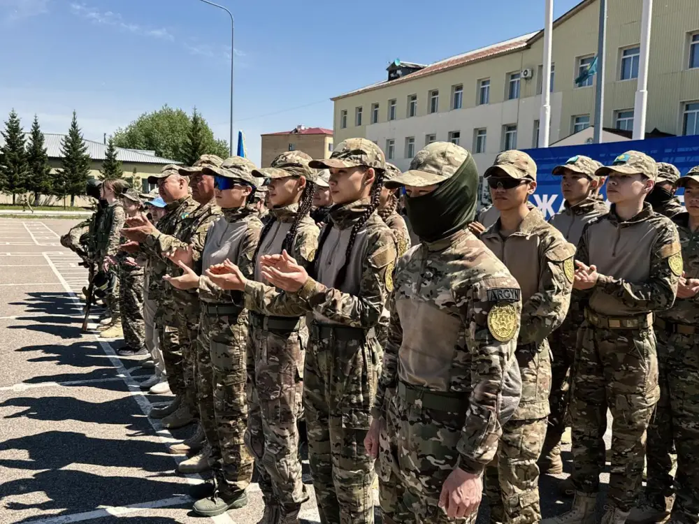 Военно-патриотический сбор молодежи в Астане Айбын-2026 Атырау