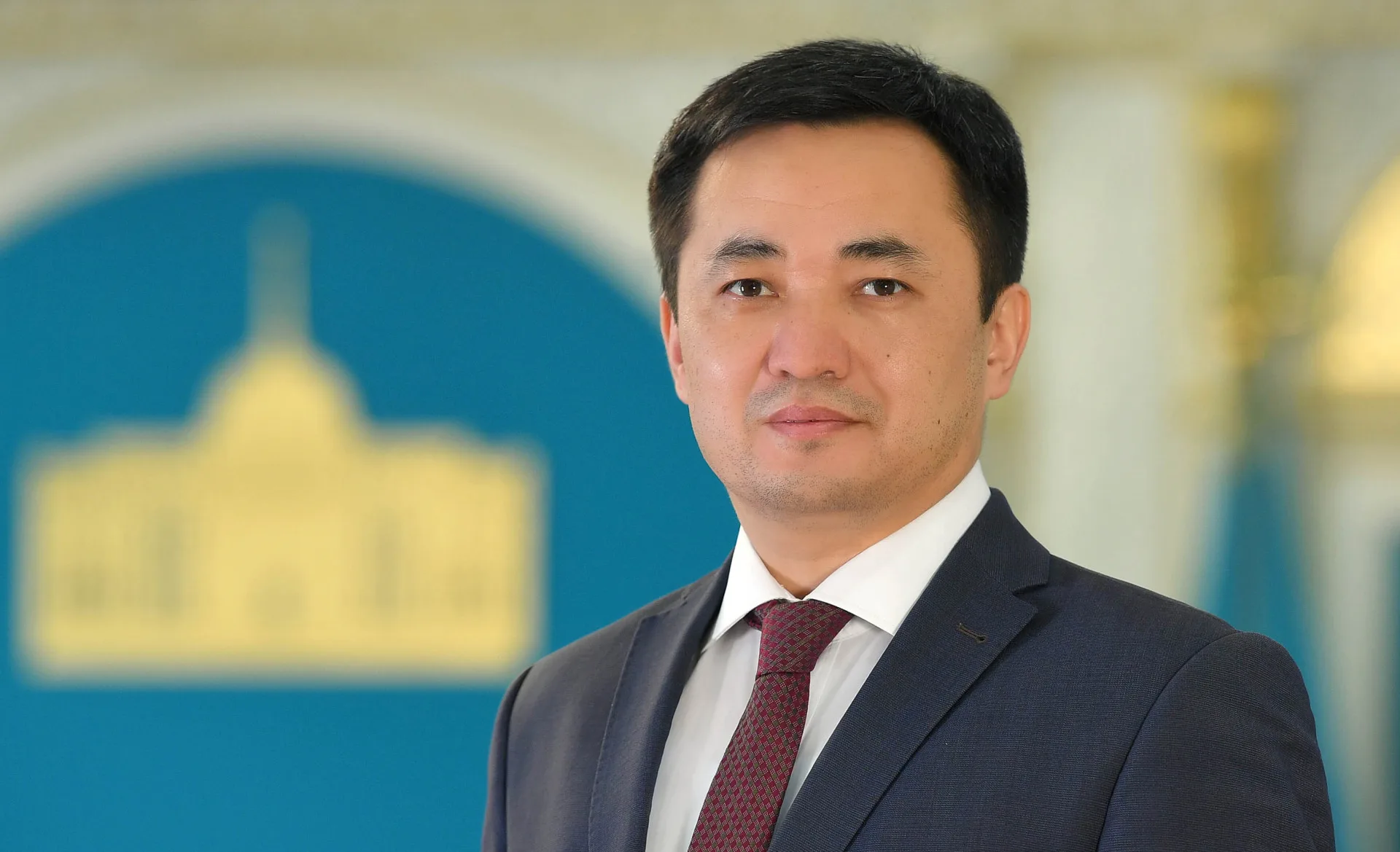 Айбек Дадебай