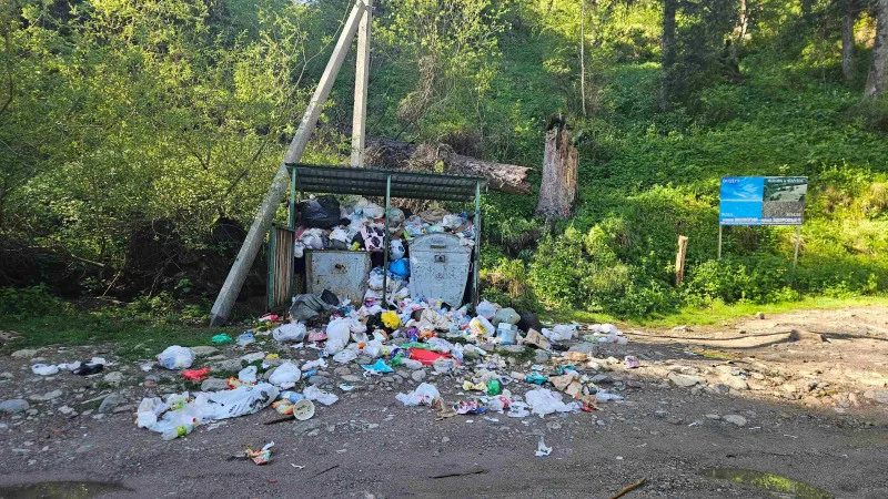 Общественное недовольство: Кок-Жайляу под угрозой из-за мусора Атырау
