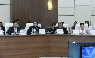 Конституция Казахстана: ключ к единству или просто буквы?
