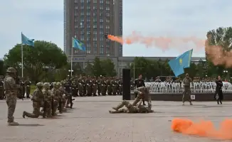 137 молодых солдат произнесли Военную присягу у монумента 'Отан Ана' в столице