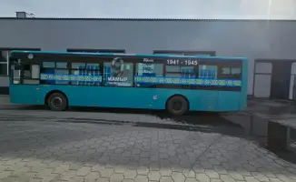 Праздничные автобусы с «Лентой Победы» вышли на маршруты Караганды к 9 Мая