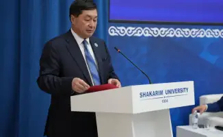 Заряд идей: Судья Конституционного Суда вдохновляет студентов Shakarim University