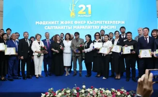 В Алматы вручили 60 квартир и 13 госнаград работникам культуры на торжественной церемонии ко Дню работников культуры и искусства