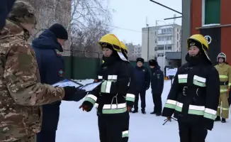 Обучение девушек-курсантов в Академии гражданской защиты: подготовка к эффективному реагированию на чрезвычайные ситуации