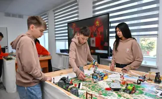 В Аягозском районе состоялся первый технологический фестиваль для сельских школьников с участием в соревнованиях по робототехнике и дронам