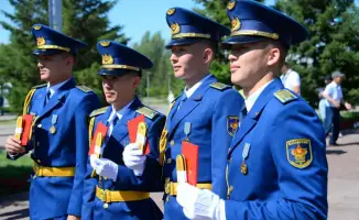 Отличники теперь не только лейтенанты, но и выбор!