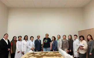 Уникальный парадный халат эпохи Золотой Орды передан в Национальный музей