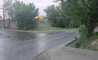 Алматинцы в шоке: зловонные потоки затопили улицы города
