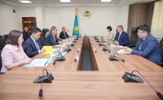 Масштабные реформы высшего образования Казахстана встреча Саясата Нурбека и профессора KAIST Пак Чжина