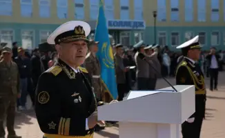 В Астане прошел ритуал присяги для 448 студентов военной кафедры КазУТБ с участием ветеранов и вручением благодарственных писем родителям