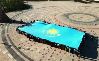 Флаг Казахстана: единство на флешмобе в Астане!