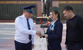 В Костанайской области подростки получили свои первые удостоверения личности