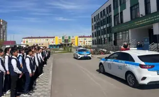 Караганда: школьники обучаются правилам дорожной безопасности на тренинге от прокуратуры и полиции