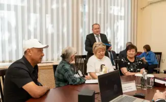 Жители ВКО на встрече с акимом поднимают актуальные вопросы о жилье и отоплении, предлагая инновационные решения