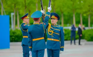 Астана отметила 7 Мая грандиозным плац-концертом с роботами и дронами