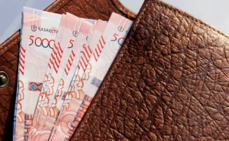 В Казахстане почти завершили разработку программы по повышению благосостояния населения, сообщил заместитель премьер-министра Жумангарин в кулуарах Мажилиса. Ожидается, что новая программа будет направлена на улучшение жизненных условий граждан и повышени