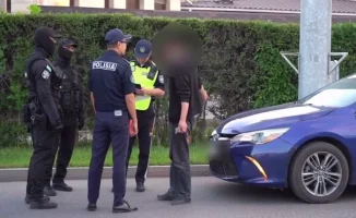 В Атырау полиция подвела промежуточные итоги по массовым нарушениям на дорогах, выявив значительное количество правонарушений, что вызывает обеспокоенность среди местных жителей и властей.