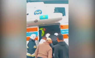 Мужчина был экстренно доставлен вертолетом МЧС из Миялы в Атырау для оказания медицинской помощи.