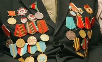 В 2026 году акиматы Астаны и Алматы выделили ветеранам Великой Отечественной войны выплаты к 9 Мая. В Астане выплаты получили 500 ветеранов, каждый из которых получил по 100 000 тенге. В Алматы выплаты были назначены 300 ветеранам, сумма составила 80 000 