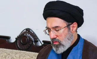 Верховный лидер Ирана: Восстание из пепла после удара молний