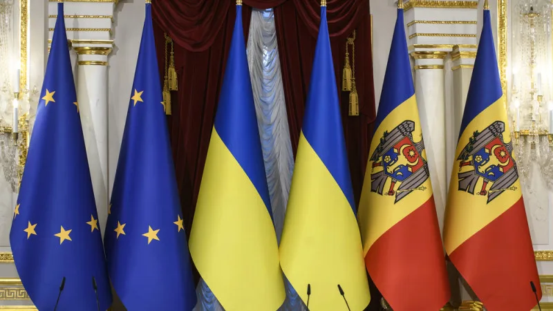 Европейский союз запускает официальные переговоры о вступлении с Украиной и Молдовой после снятия вето Венгрии, что открывает новые перспективы для интеграции этих стран в европейские структуры. Переговоры начнутся 15 июня, сообщает Tengrinews.kz со ссылк Атырау
