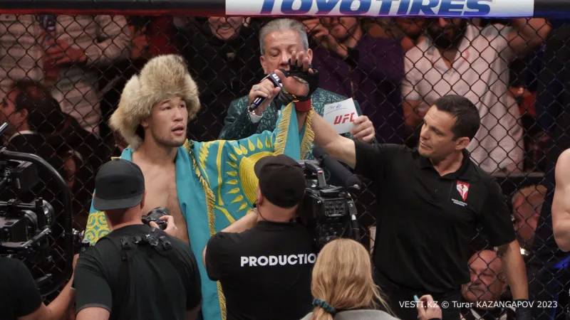Казахстанский боец Шавкат Рахмонов станет секундантом на турнире UFC в Баку, вызывая вопросы о своем участии Атырау