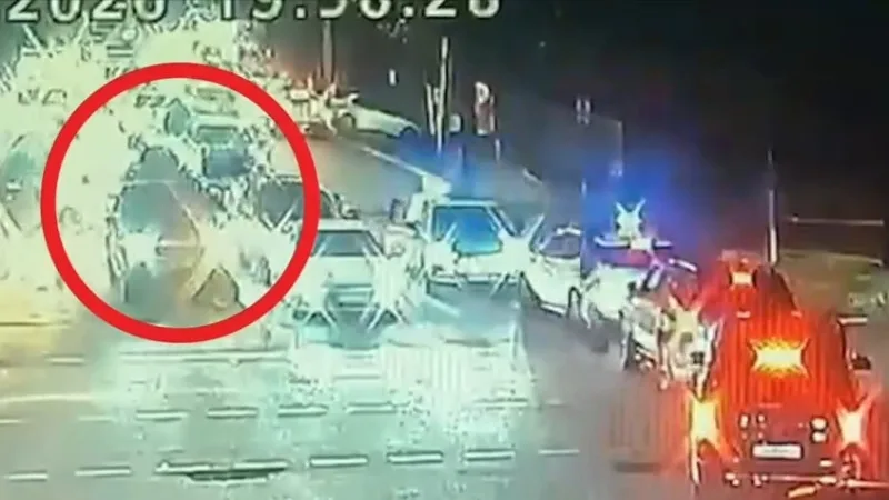 В Алматы угон автомобиля завершился полицейской погоней и введением плана 'Перехват' Атырау