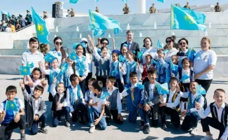 День государственных символов Казахстана: Празднование на главной площади Атырау привлекло внимание международных гостей