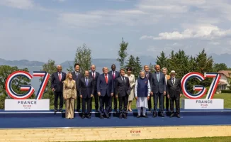Лидеры G7 на саммите в Эвиан-ле-Бен согласовали новые санкции против России, направленные на ограничение экспорта газа и нефти, а также увеличили объем помощи Украине.
