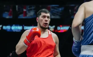 Айбек Оралбай вышел в финал Кубка мира по боксу, победив Джоэла Рамоса в полуфинале