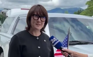 Посол США в Словении Асель Робертс, имеющая казахское происхождение, восхитила словенцев своим знанием языка, записав обращение на словенском. Пользователи соцсетей положительно оценили её выступление.