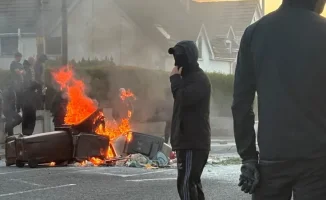 Антииммигрантские протесты в Белфасте: погромы и социальное напряжение в Северной Ирландии