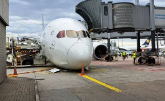 Boeing 787 в аэропорту Франкфурта: 'Носовой' сон перед взлётом