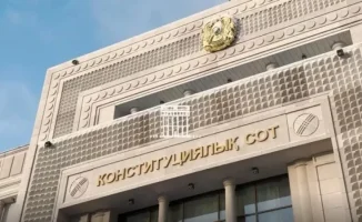 Конституционный суд Казахстана признал незаконным запрет на въезд бензиновых автомобилей на Шымбулак