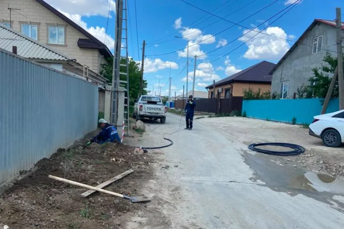 Жители Атырау выражают недовольство по поводу длительного отключения электроэнергии Атырау