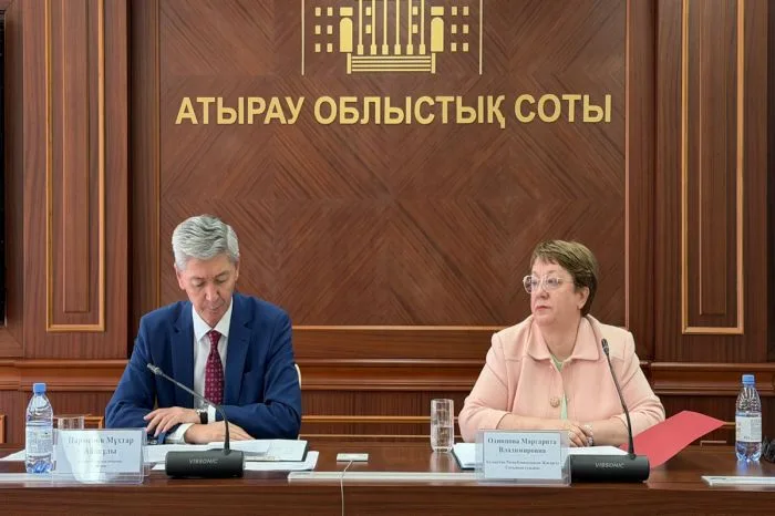 В Атырауской области за полгода суды осудили более 550 человек, что подчеркивает активность судебной системы в регионе и необходимость повышения правовой грамотности населения. Атырау