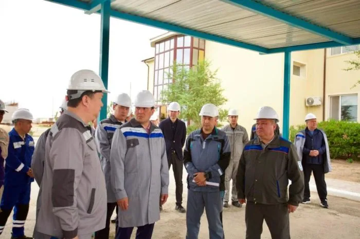 Газоперерабатывающий завод в Жанаозене: на пути к завершению, но пока лишь на 40% — словно корабль, который застрял в порту ожидания. Атырау