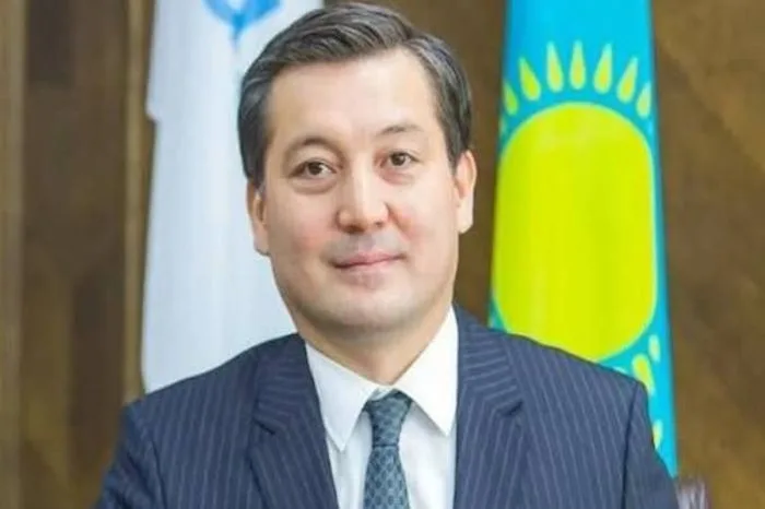 Сериккали Брекешев возглавил ассоциацию KAZENERGY, что подчеркивает его важную роль в сфере энергетики Казахстана. Атырау